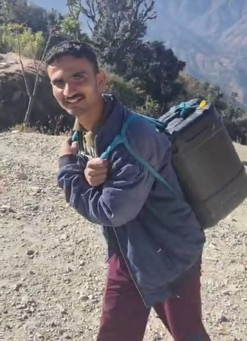 राज्य सरकार से गुहार लगाने के बावजूद, Shilayi गांवों के 40 परिवार पानी के लिए संघर्ष कर रहे राज्य सरकार से गुहार लगाने के बावजूद, Shilayi गांवों के 40 परिवार पानी के लिए संघर्ष कर रहे
