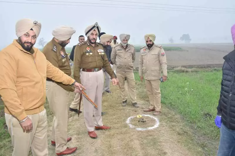 Amritsar में मुठभेड़ के बाद कोट खालसा डबल फायरिंग मामले के मुख्य आरोपी गिरफ्तार Amritsar में मुठभेड़ के बाद कोट खालसा डबल फायरिंग मामले के मुख्य आरोपी गिरफ्तार