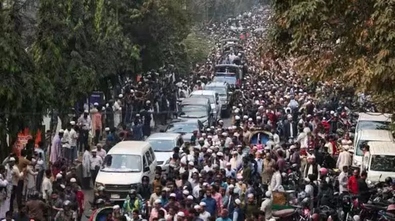 Bangladesh में अशांति: BNP नेता के घर में आग लगने से 7 साल के बच्चे की मौत, 3 घायल Bangladesh में अशांति: BNP नेता के घर में आग लगने से 7 साल के बच्चे की मौत, 3 घायल