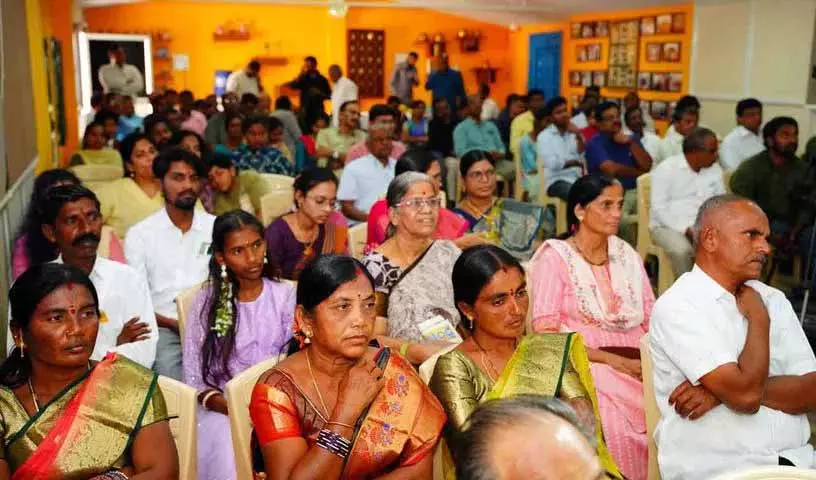 Hyderabad में बालाचेलिमी नेशनल चिल्ड्रन्स स्टोरी अवॉर्ड्स 2025 आयोजित किए गए Hyderabad में बालाचेलिमी नेशनल चिल्ड्रन्स स्टोरी अवॉर्ड्स 2025 आयोजित किए गए