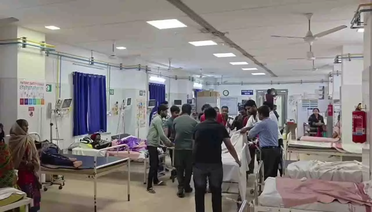 पिकनिक स्पॉट पर गैस सिलेंडर विस्फोट, गुब्बारे बेचने वाला घायल पिकनिक स्पॉट पर गैस सिलेंडर विस्फोट, गुब्बारे बेचने वाला घायल