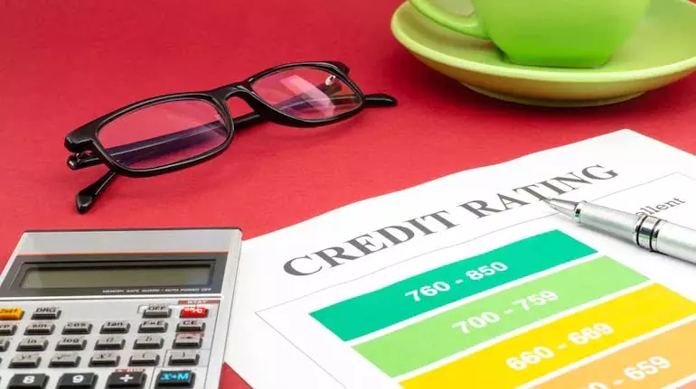 आपके Credit Score को क्या प्रभावित करता है और यह क्यों बदलता आपके Credit Score को क्या प्रभावित करता है और यह क्यों बदलता