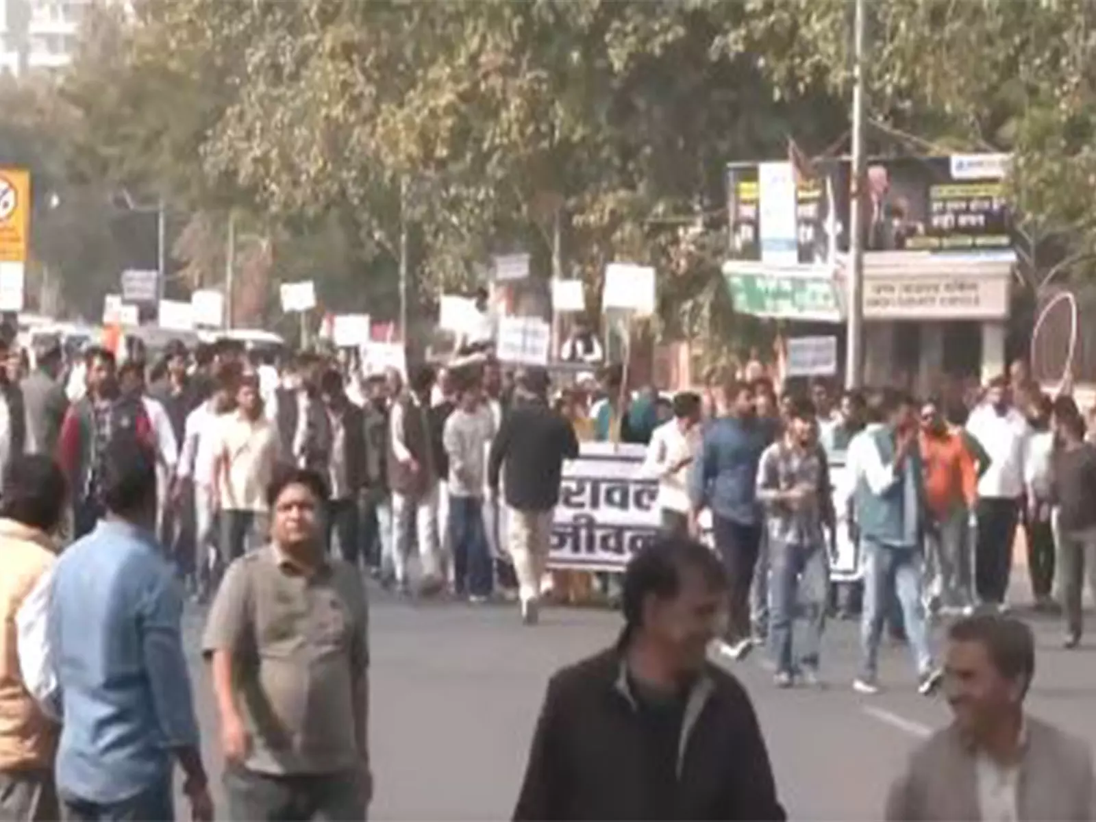 अरावली पहाड़ियों पर SC आदेश का कांग्रेस ने विरोध किया, परिभाषा बदलाव वापस लेने की मांग अरावली पहाड़ियों पर SC आदेश का कांग्रेस ने विरोध किया, परिभाषा बदलाव वापस लेने की मांग