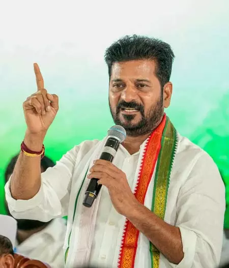 क्रिसमस को लेकर सीएम रेवंत रेड्डी के बयान से सियासी उबाल, भाजपा ने साधा निशाना क्रिसमस को लेकर सीएम रेवंत रेड्डी के बयान से सियासी उबाल, भाजपा ने साधा निशाना