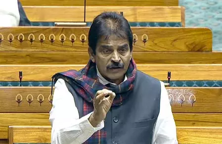पलक्कड़ में मॉब लिंचिंग पर वेणुगोपाल ने केरल सरकार पर साधा निशाना, मुआवजे की मांग पलक्कड़ में मॉब लिंचिंग पर वेणुगोपाल ने केरल सरकार पर साधा निशाना, मुआवजे की मांग