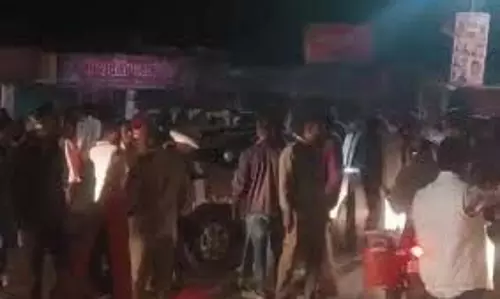 Madhya Pradesh: दो पक्षों के बीच पथराव, वाहनों में तोड़फोड़