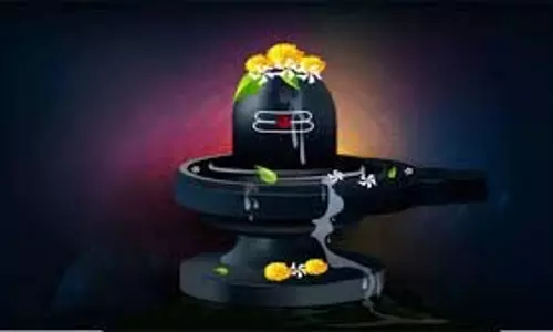 Somwar Puja: ग्रह दोष से मुक्ति चाहिए,धन, स्वास्थ्य और सुख के लिए सोमवार को ऐसे करें महादेव की पूजा Somwar Puja: ग्रह दोष से मुक्ति चाहिए,धन, स्वास्थ्य और सुख के लिए सोमवार को ऐसे करें महादेव की पूजा