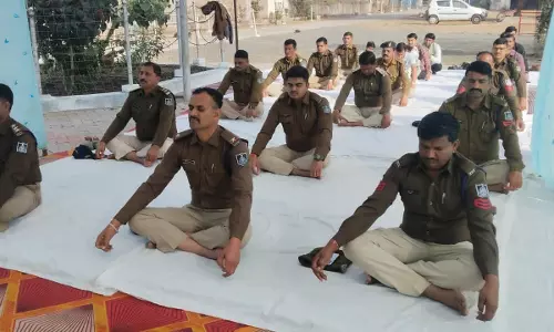 Bhopal: विश्व ध्यान दिवस पर मध्यप्रदेश पुलिस की अनोखी भागीदारी Bhopal: विश्व ध्यान दिवस पर मध्यप्रदेश पुलिस की अनोखी भागीदारी