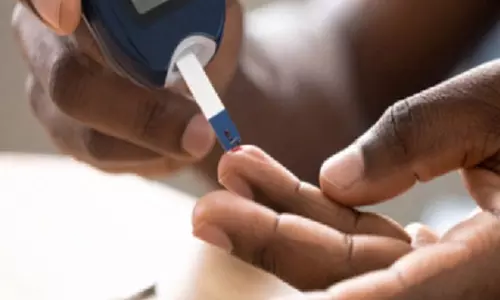 Diabetes: अचानक नहीं होती डायबिटीज की परेशानी, ये आदतें देती हैं बुलावा
