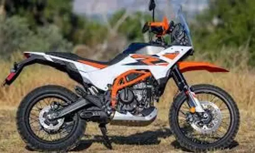 KTM 390 Adventure R: जनवरी 2026 में लॉन्च होने वाला है नया मॉडल KTM 390 Adventure R: जनवरी 2026 में लॉन्च होने वाला है नया मॉडल