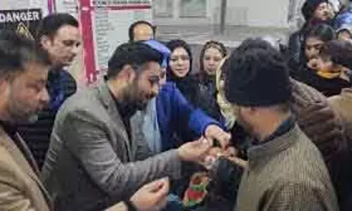 DC Srinagar ने बटमालू में इंटेंसिफाइड पल्स पोलियो इम्यूनाइजेशन प्रोग्राम लॉन्च किया DC Srinagar ने बटमालू में इंटेंसिफाइड पल्स पोलियो इम्यूनाइजेशन प्रोग्राम लॉन्च किया