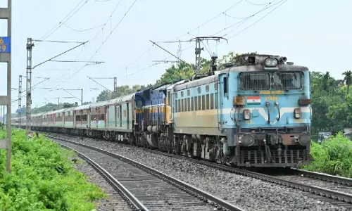 Indian Railways क्रिसमस और नए साल के दौरान तीन जोड़ी स्पेशल ट्रेनें चलाएगा