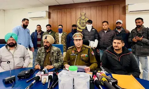 Jalandhar: आदमी की हत्या की साजिश नाकाम, दो पिस्तौल और 5 कारतूस के साथ तीन लोग गिरफ्तार