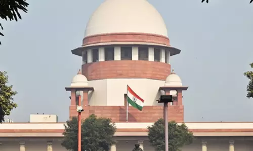 वन भूमि पर कब्जे को लेकर सुप्रीम कोर्ट ने अधिकारियों को लगाई फटकार वन भूमि पर कब्जे को लेकर सुप्रीम कोर्ट ने अधिकारियों को लगाई फटकार