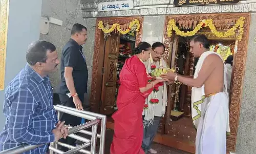 Magadi : मंत्री जी. परमेश्वर दम्पति ने मलकट्टम्मा की पूजा की