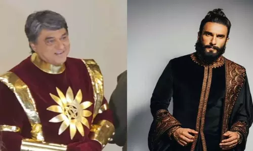 Mukesh Khanna ने धुरंधर में अभिनय के लिए रणवीर सिंह की सराहना की Mukesh Khanna ने धुरंधर में अभिनय के लिए रणवीर सिंह की सराहना की