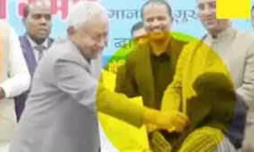 हिजाब विवाद: Jharkhand नेताओं ने नीतीश कुमार की मानसिक स्थिति पर सवाल उठाया हिजाब विवाद: Jharkhand नेताओं ने नीतीश कुमार की मानसिक स्थिति पर सवाल उठाया