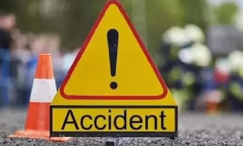 Telangana में सड़क हादसे में महाराष्ट्र के तीन कृषि श्रमिकों की मौत Telangana में सड़क हादसे में महाराष्ट्र के तीन कृषि श्रमिकों की मौत