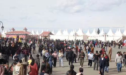 Himachal: छुट्टियों का मौसम तेज़ी से आ रहा, पर्यटक शिमला की ओर दौड़ने लगे हैं