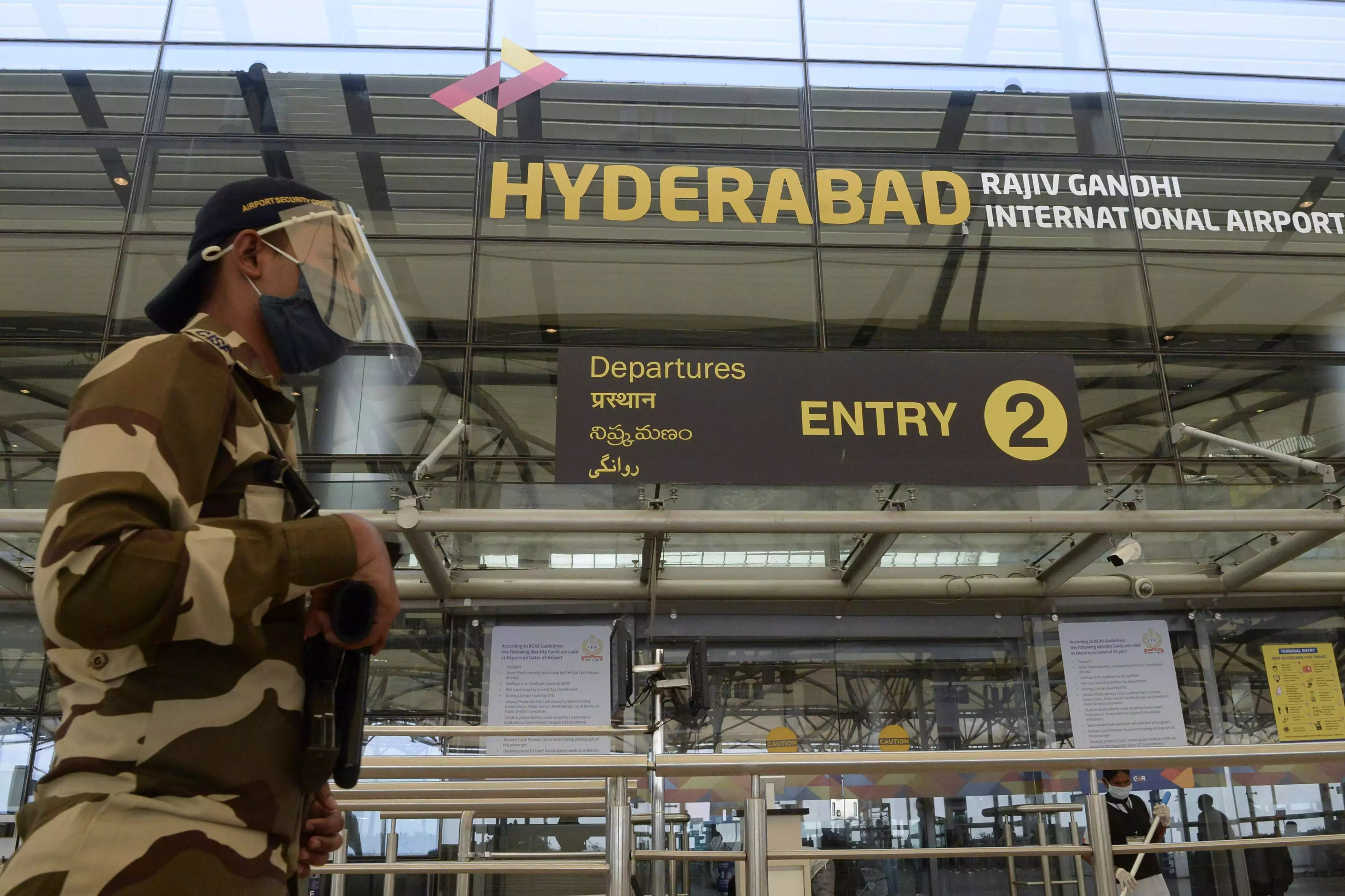 Hyderabad एयरपोर्ट को एक और बम की धमकी वाला ईमेल मिला