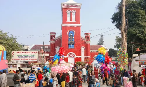 Bareilly: क्राइस्ट चर्च में झांकियों के साथ मनाया गया व्हाइट गिफ्ट संडे