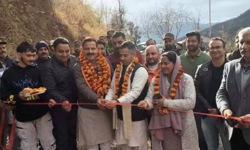मनकोटिया ने PMGSY के तहत 35 करोड़ रुपये की कोकेनी-पचौंड सड़क का उद्घाटन किया मनकोटिया ने PMGSY के तहत 35 करोड़ रुपये की कोकेनी-पचौंड सड़क का उद्घाटन किया