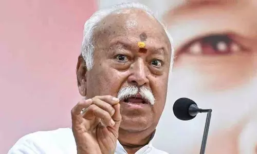 Mohan Bhagwat: भारत एक हिंदू राष्ट्र है, इसके लिए किसी संवैधानिक मंज़ूरी की ज़रूरत नहीं