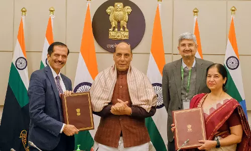 रक्षा एवं सुरक्षा सहयोग को मजबूत करने के लिए DRDO और RRU ने समझौता ज्ञापन पर हस्ताक्षर किए