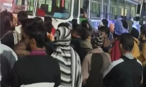 Karnal: सड़क हादसे के बाद करनाल में जनता ने किया सड़क जाम