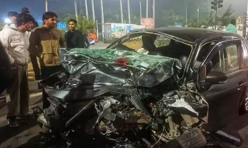 Ferozepur Road पर दो गाड़ियों की आमने-सामने की टक्कर में एक लड़की की मौत, छह लोग घायल