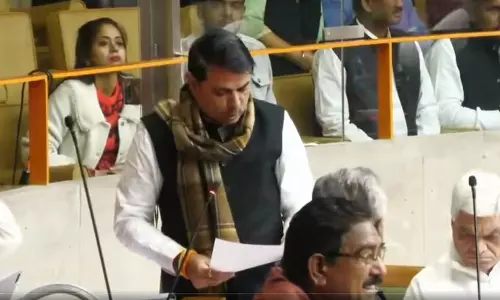 Chandigarh: इंदु राज नरवाल पर प्रस्ताव पारित, कांग्रेस का हंगामा Chandigarh: इंदु राज नरवाल पर प्रस्ताव पारित, कांग्रेस का हंगामा