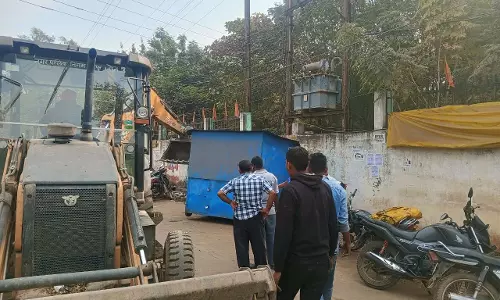 बीटीआई ग्राउंड के सामने यातायात में बाधक बने 17 ठेले जब्त बीटीआई ग्राउंड के सामने यातायात में बाधक बने 17 ठेले जब्त