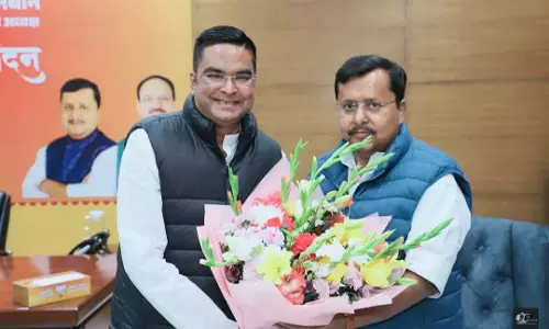भाजपा के राष्ट्रीय कार्यकारी अध्यक्ष से विधायक रिकेश सेन ने की भेंट
