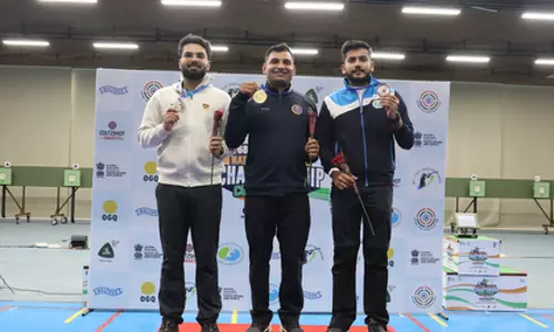 10 मीटर एयर राइफल में नेवी शूटर किरण अंकुश जाधव ने गोल्ड से जीता सबका दिल 10 मीटर एयर राइफल में नेवी शूटर किरण अंकुश जाधव ने गोल्ड से जीता सबका दिल