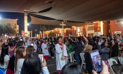 परदेस में क्रिसमस, Qatar में फिलीपीनी प्रवासियों को सता रही घर की याद परदेस में क्रिसमस, Qatar में फिलीपीनी प्रवासियों को सता रही घर की याद