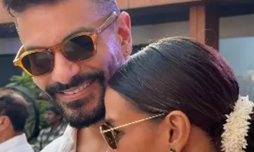 Neha धूपिया इमोशनल, बेटी बनी शादी में पहली बार फ्लावर गर्ल