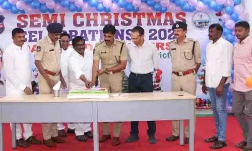 Kothagudem पुलिस मुख्यालय में क्रिसमस समारोह आयोजित किया गया Kothagudem पुलिस मुख्यालय में क्रिसमस समारोह आयोजित किया गया