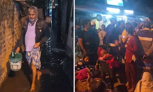 Howrah में सीवर का पानी सड़क पर भर गया, स्थानीय लोगों ने विरोध प्रदर्शन किया