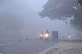 Jharkhand: ठंड और घने कोहरे का डबल अटैक, इन जिलों में येलो अलर्ट Jharkhand: ठंड और घने कोहरे का डबल अटैक, इन जिलों में येलो अलर्ट