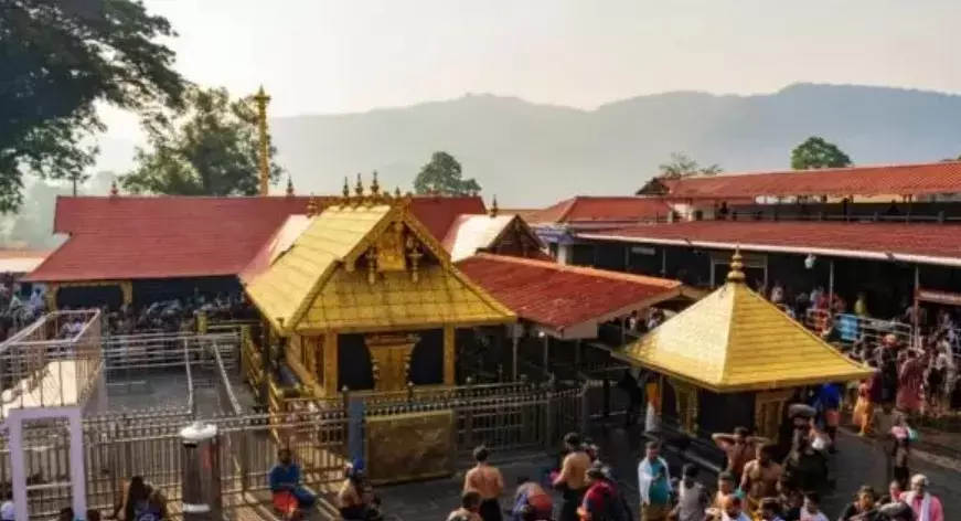 Sabarimala: चोरी की घटनाओं में 3 लोगों ने अहम भूमिका निभाई Sabarimala: चोरी की घटनाओं में 3 लोगों ने अहम भूमिका निभाई