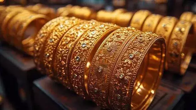 Kerala: आने वाले दिनों में सोना एक लाख तक पहुंचेगा, फिर से 99,000 रुपये के पार हुआ Kerala: आने वाले दिनों में सोना एक लाख तक पहुंचेगा, फिर से 99,000 रुपये के पार हुआ