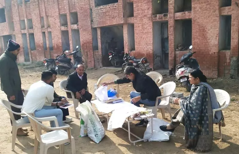 CM फ्लाइंग स्क्वाड ने हिसार और हांसी से कंस्ट्रक्शन मटीरियल के 7 सैंपल लिए CM फ्लाइंग स्क्वाड ने हिसार और हांसी से कंस्ट्रक्शन मटीरियल के 7 सैंपल लिए