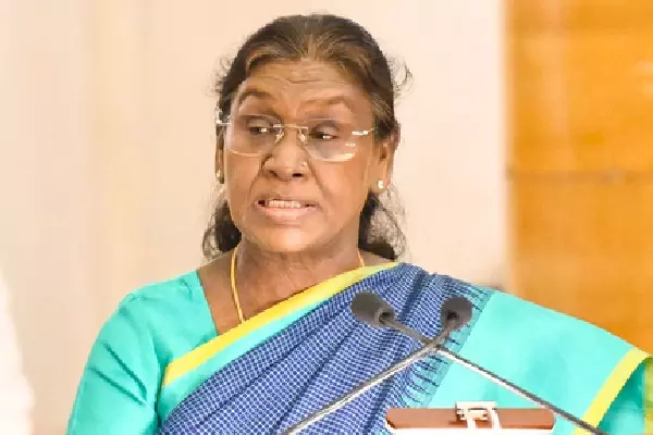 President Droupadi Murmu ने VB — G RAM G बिल, 2025 को मंज़ूरी दी President Droupadi Murmu ने VB — G RAM G बिल, 2025 को मंज़ूरी दी