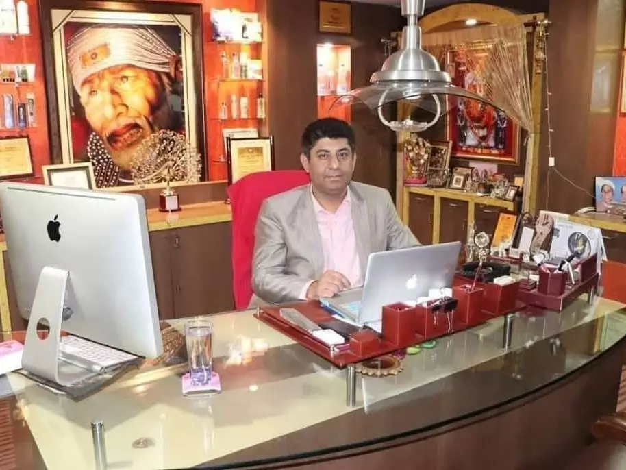 Bareilly: ठगी मामले में कन्हैया गुलाटी पर बढ़ा दबाव, दो नए मुकदमे Bareilly: ठगी मामले में कन्हैया गुलाटी पर बढ़ा दबाव, दो नए मुकदमे