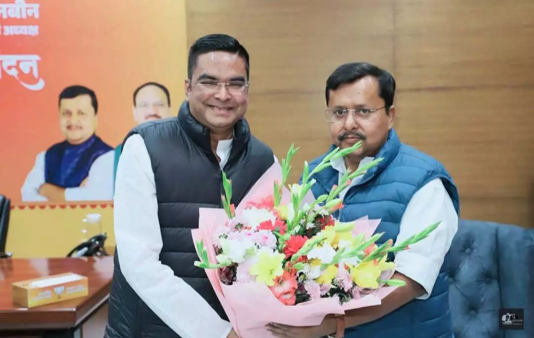 भाजपा के राष्ट्रीय कार्यकारी अध्यक्ष से विधायक रिकेश सेन ने की भेंट भाजपा के राष्ट्रीय कार्यकारी अध्यक्ष से विधायक रिकेश सेन ने की भेंट