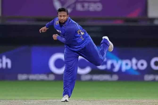 MI एमिरेट्स ने डेजर्ट वाइपर्स को 4 विकेट से हराया MI एमिरेट्स ने डेजर्ट वाइपर्स को 4 विकेट से हराया