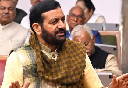 Haryana सरकार जनादेश से बनी है, सीएम ने वोट चोरी पर सफाई दी Haryana सरकार जनादेश से बनी है, सीएम ने वोट चोरी पर सफाई दी