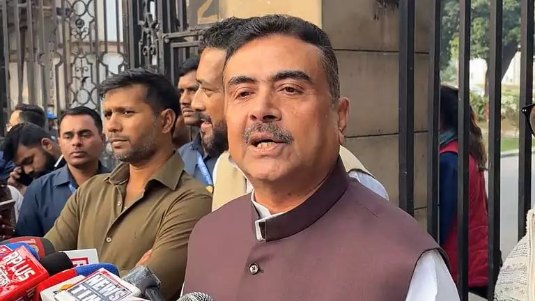 शुवेंदु ने ममता पर हमला किया, SIR की ग्राउंड रियलिटी पर उनके दावों को खारिज किया शुवेंदु ने ममता पर हमला किया, SIR की ग्राउंड रियलिटी पर उनके दावों को खारिज किया