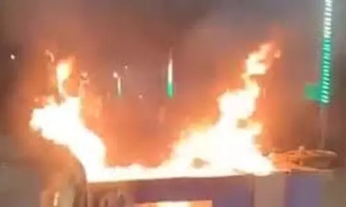 Bihar:मिलावट के शक में फूंका मोमो का ठेला, आरोपी गिरफ्तार