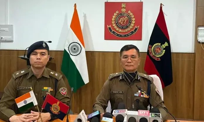 Arunachal: जासूसी मामले में J&K से 2 और लोग गिरफ्तार Arunachal: जासूसी मामले में J&K से 2 और लोग गिरफ्तार